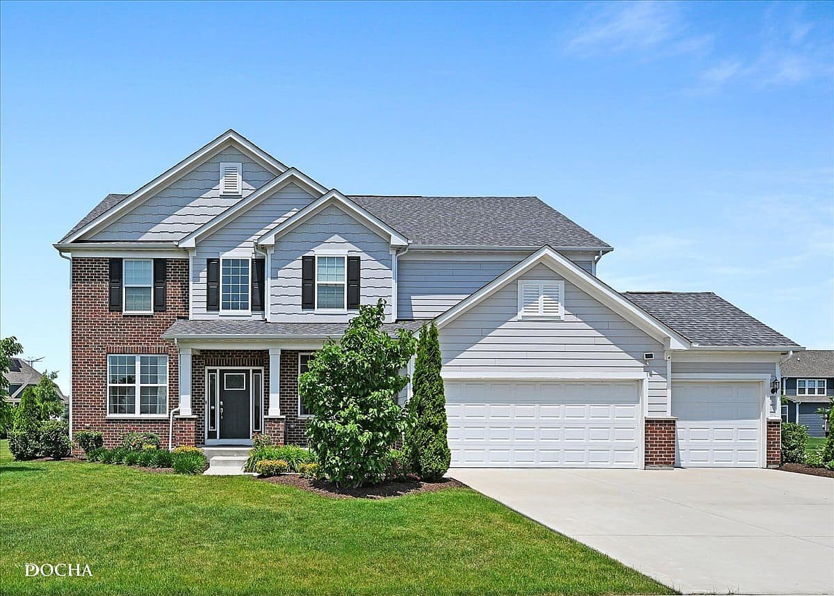 4327 Conifer Rd, Naperville, IL 60564